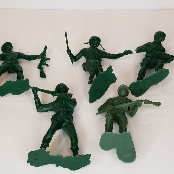 1964 Louis Marx Toy Green Army Soldiers Large 5"-6" with Guns Lot Of 4 - Picture 11 of 11